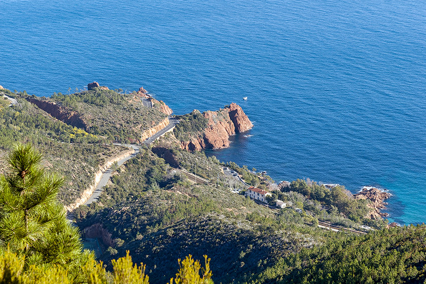 Looking down to the Trayas train station