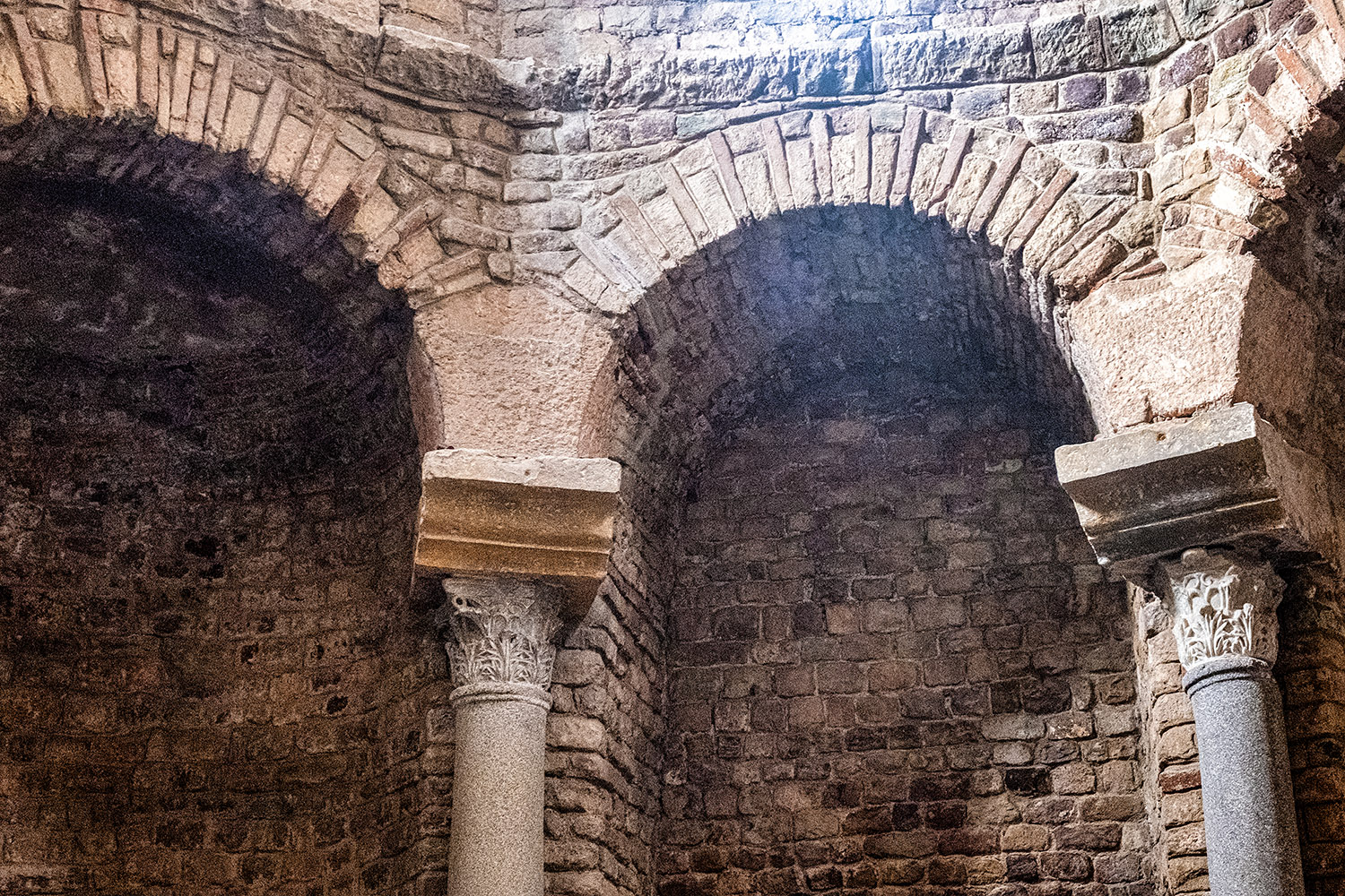 The baptistery is one of the oldest in France and dates from the 5th century (2 on the map)