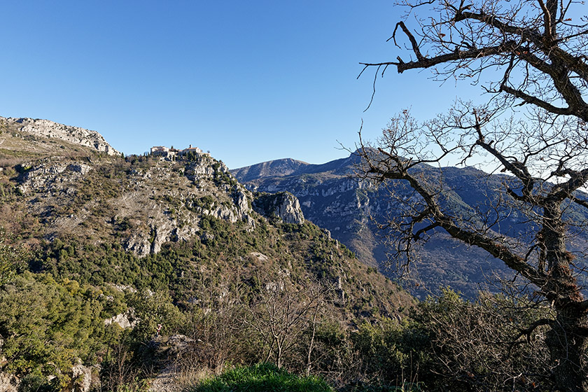 The village of Gourdon seen from the access road