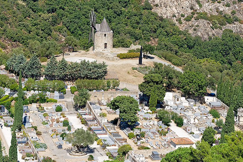 The cemetery and the 'Moulin de Saint Roch'