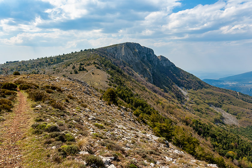 The trail to the 'Pic de Courmettes'