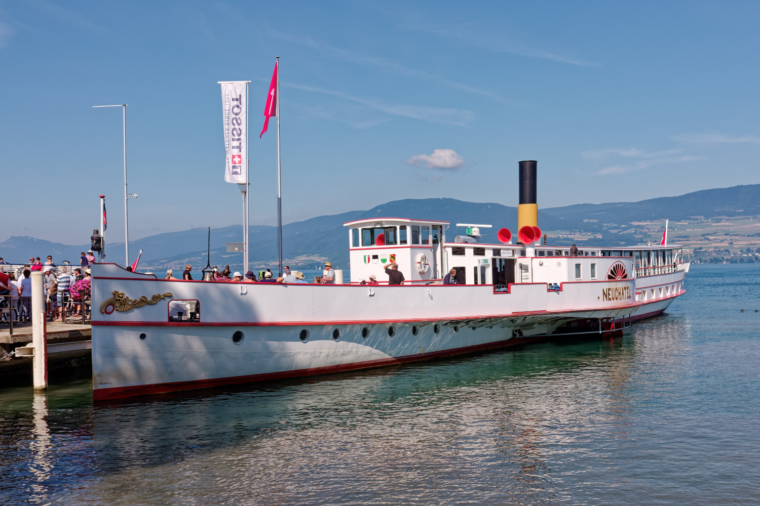The paddle steamer 'Neuchâtel'