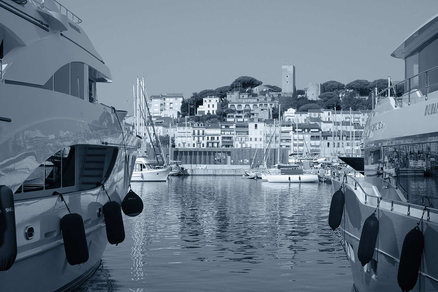 Le Suquet, Cannes, Monochrome + Green Filter simulation