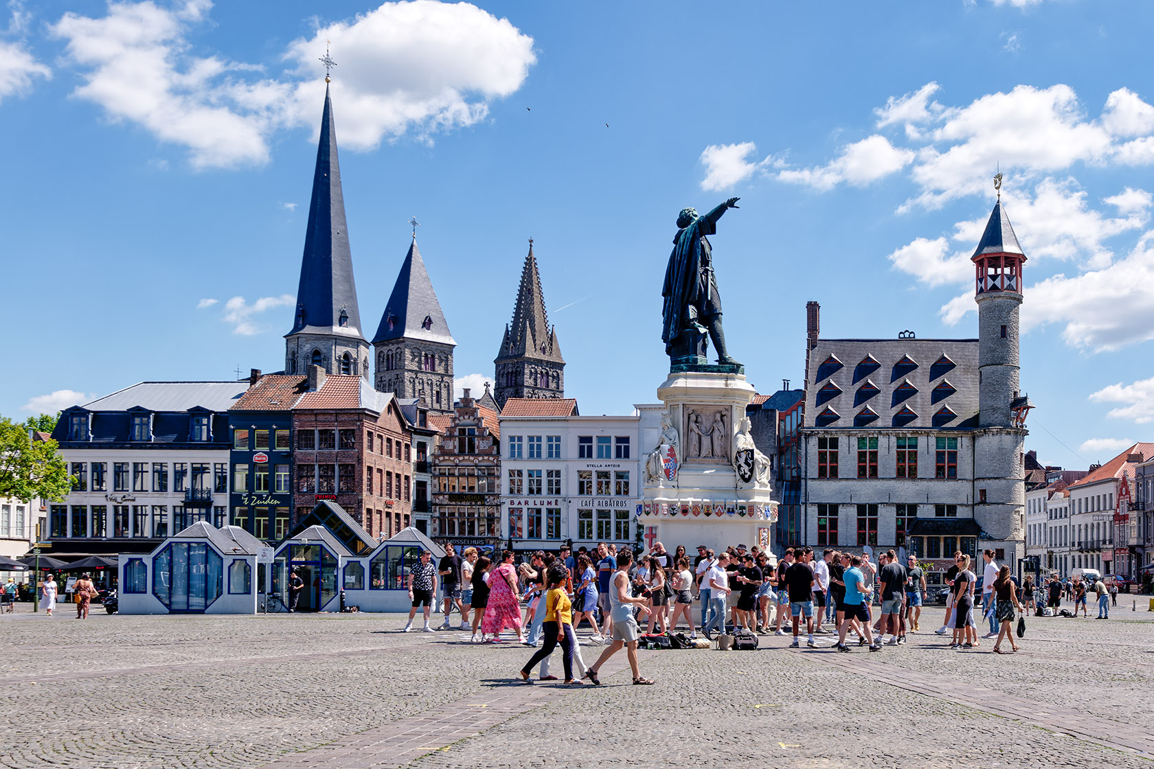The 'Vrijdagsmarkt' (Friday Market) with its statue of Jacob van Artevelde
