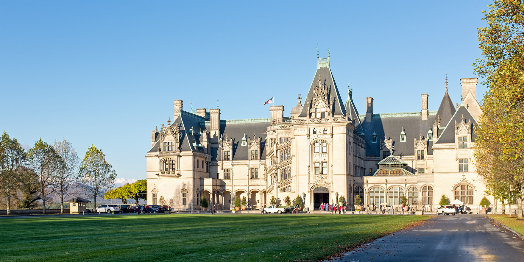 Biltmore House seen from the access road