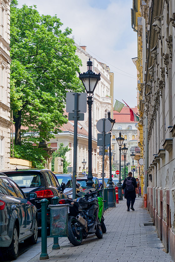 On Szerb utca, Serbian Street