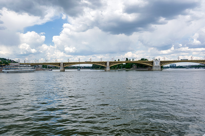 Margaret Bridge seen from our sightseeing btour oat