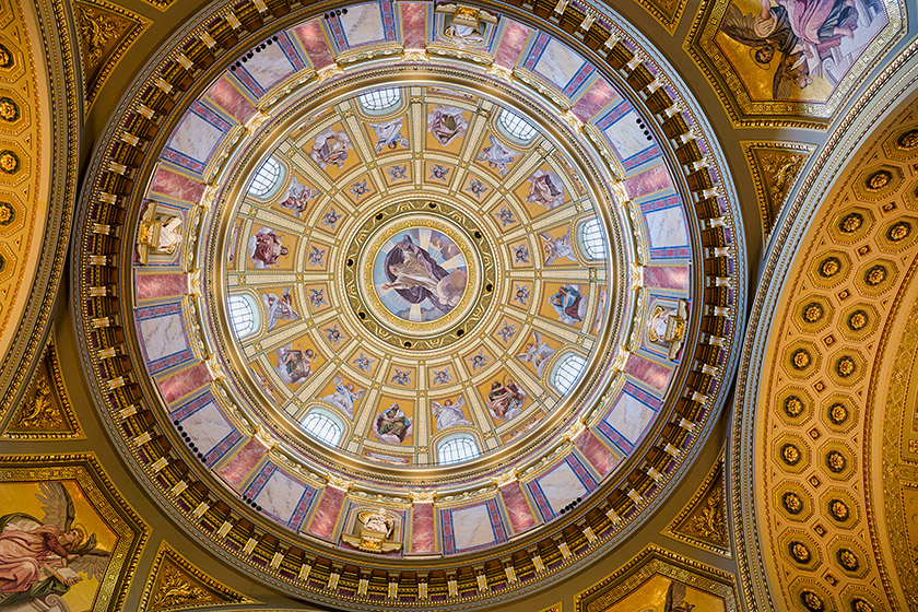 Looking straight up into the dome