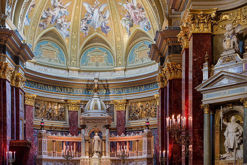 Looking toward the altar and the statue of Saint Ladislaus on the right