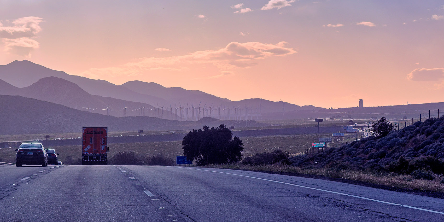 On the way to Los Angeles at dusk. Eric is driving, thus enabling me to take photos 'en route'