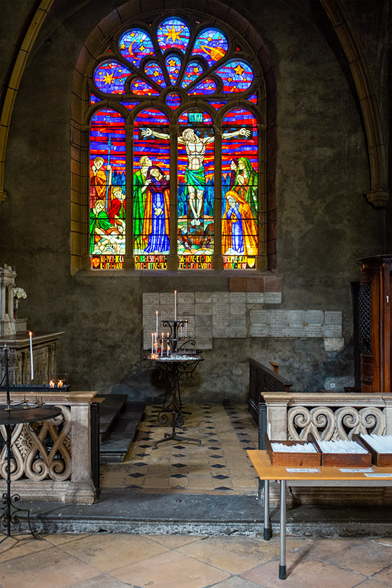 Inside 'Saint-Bonaventure' Church