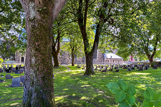 The Ålesund Church and graveyard off Giskegata