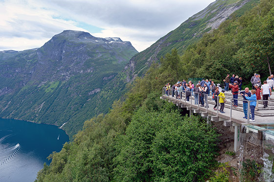 The Eagle Bend Overlook off Ørnevegen (Eagle Road)