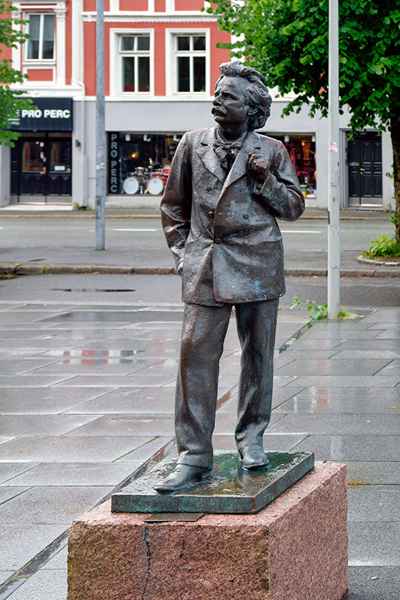 A statue of composer Edvard Grieg..