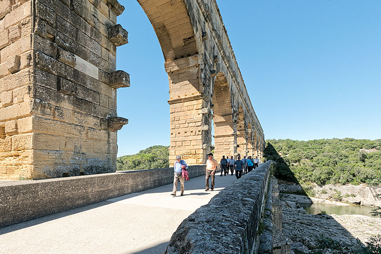 Looking at the aqueduct from the other side