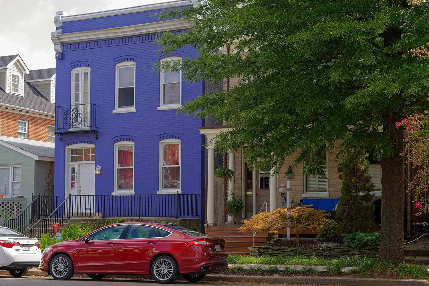 Blue house on South Colonial Avenue