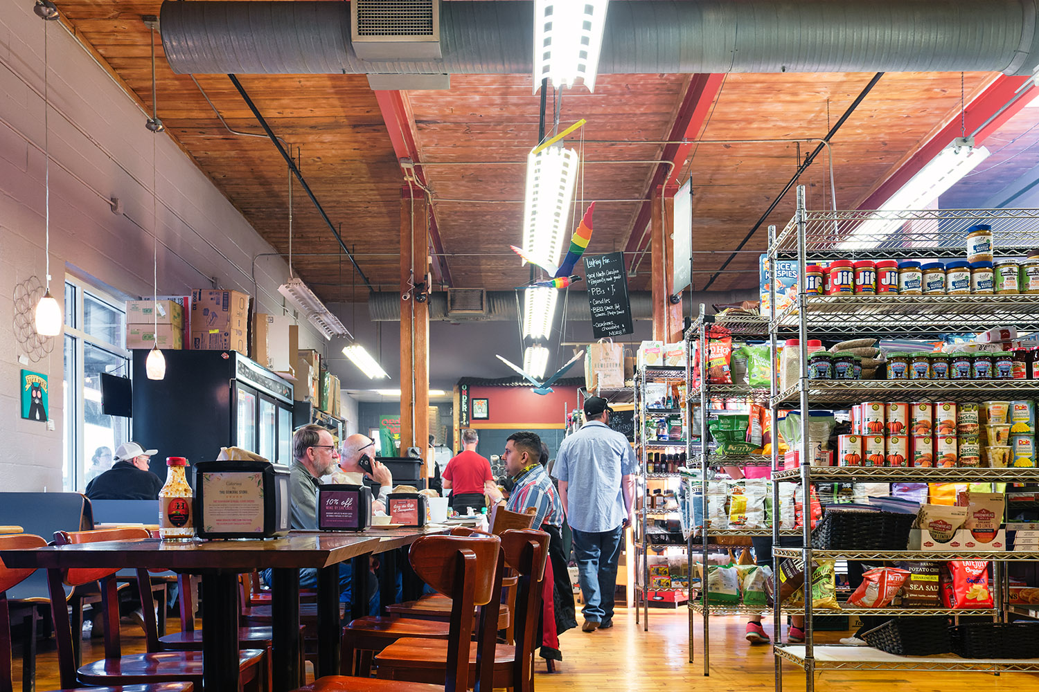 We had a surprisingly tasty lunch at the General Store before heading home