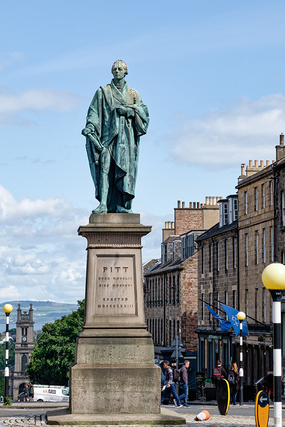 Statue of William Pitt the Younger in George St.